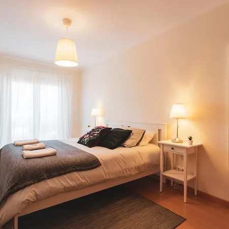 13 - Great Location Пениши