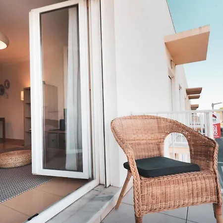 13 - Great Location Апартаменты